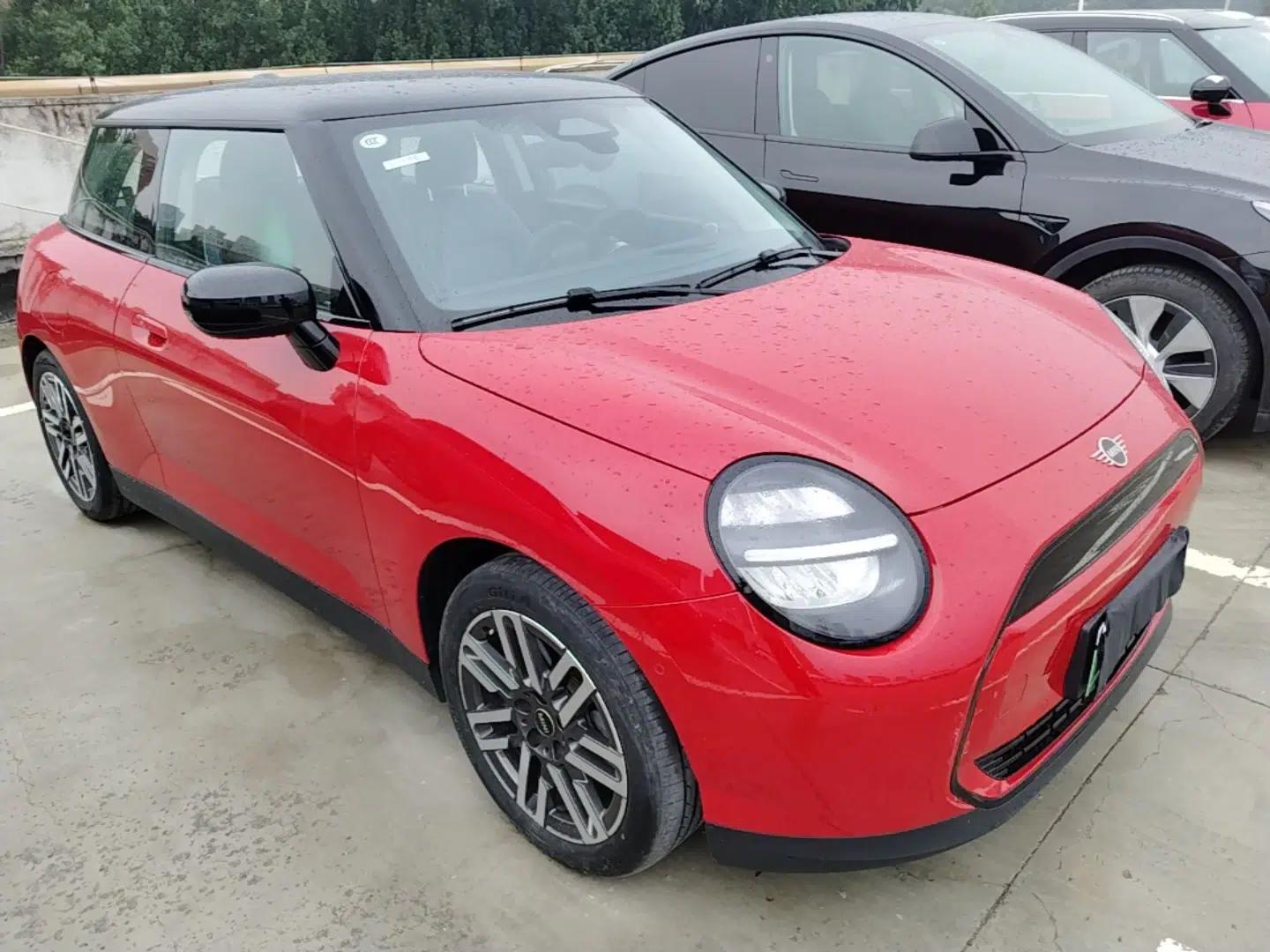 MINI Electric COOPER 2024 456km COOPER E Classic Edition — миниатюра 3