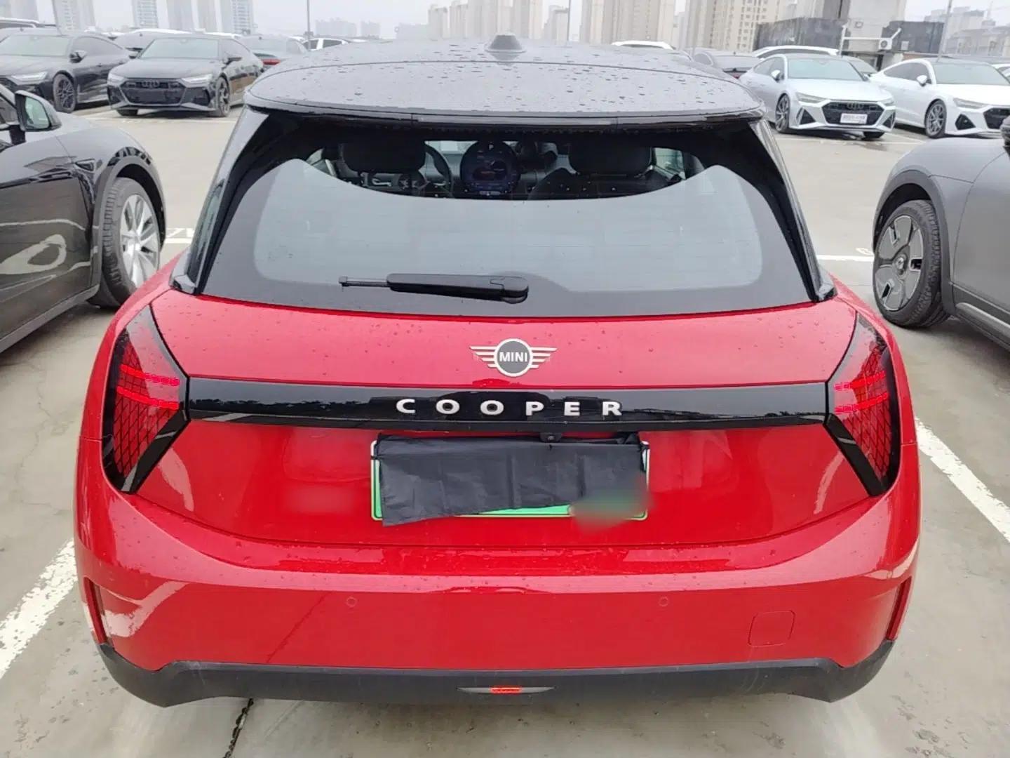 MINI Electric COOPER 2024 456km COOPER E Classic Edition — миниатюра 5