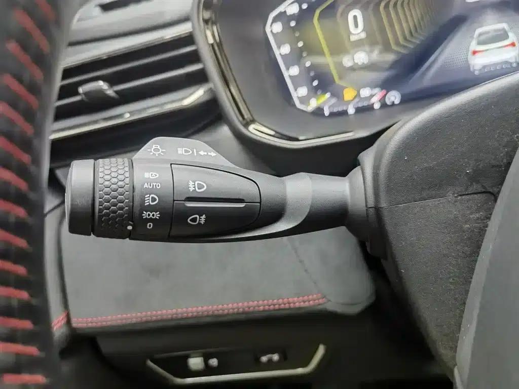 Lynk & Co 05 2020 2.0TD AWD Halo — миниатюра 21