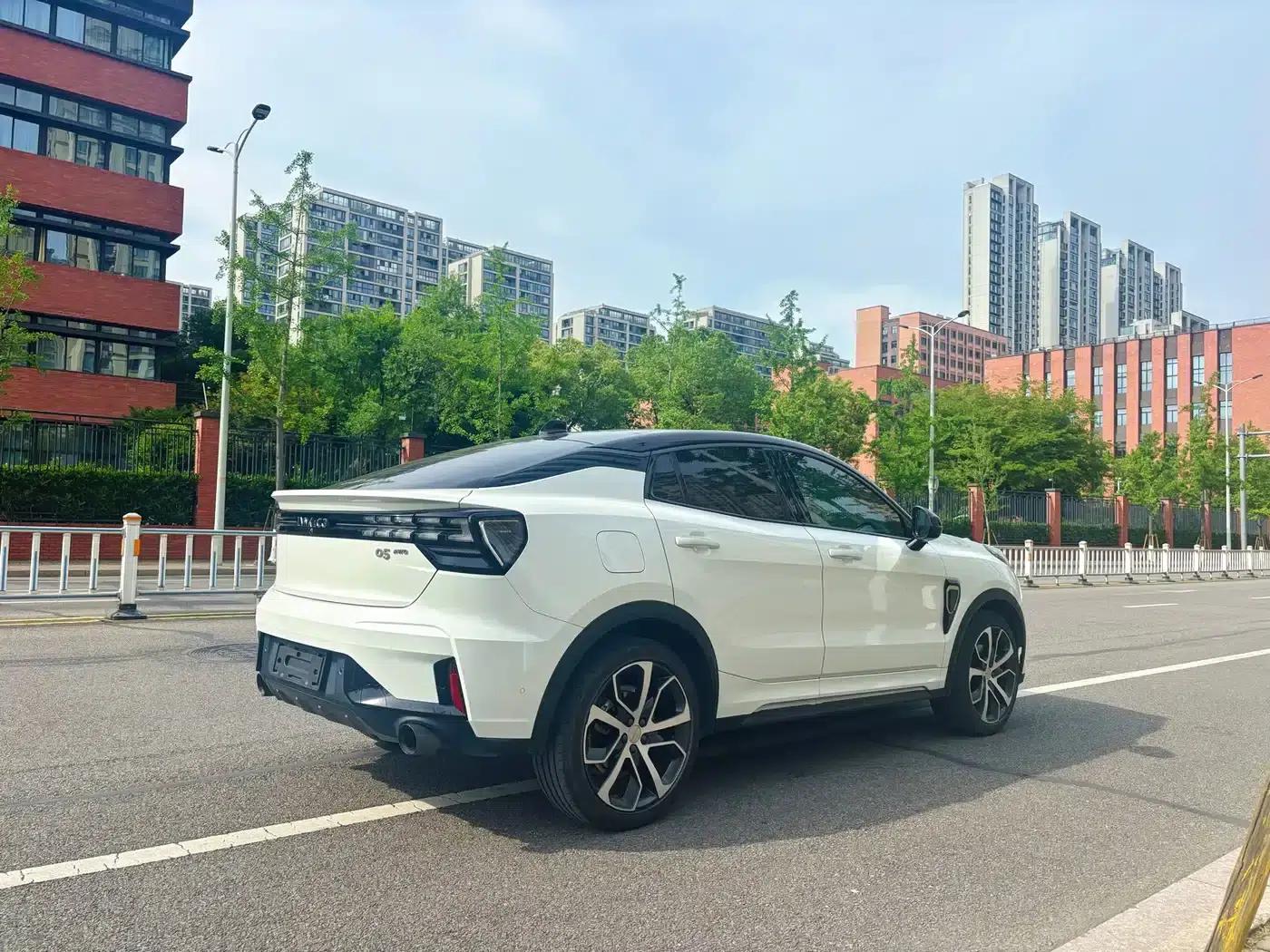 Lynk & Co 05 2020 2.0TD AWD Halo — миниатюра 4