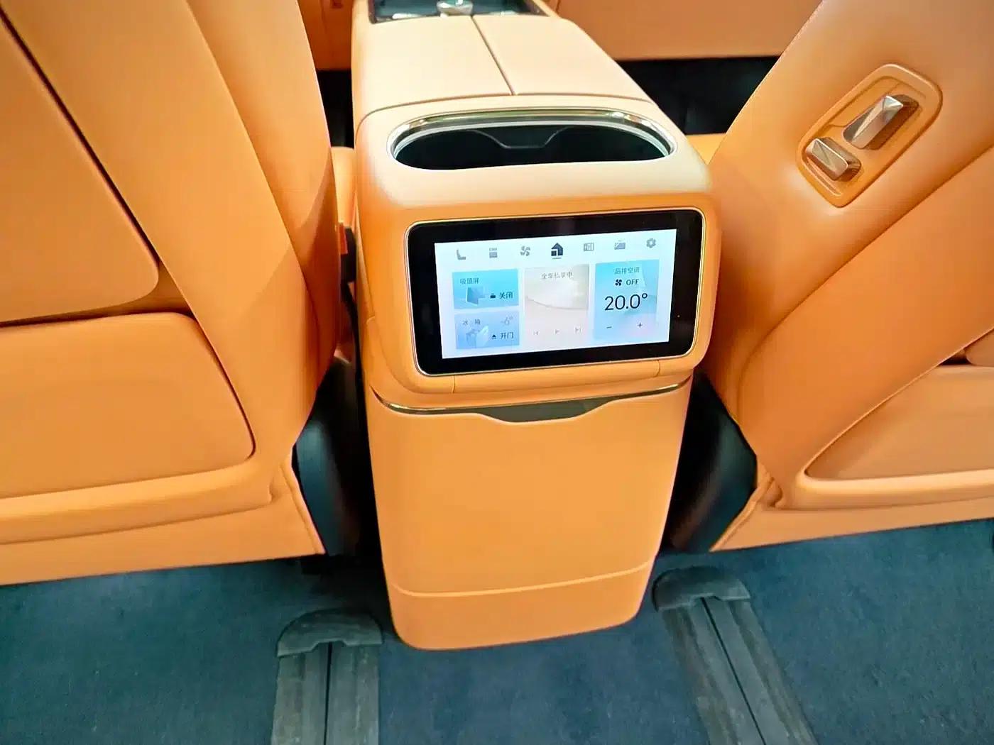Lynk & Co 900 2025 2.0T Ultra 6-seater — миниатюра 14