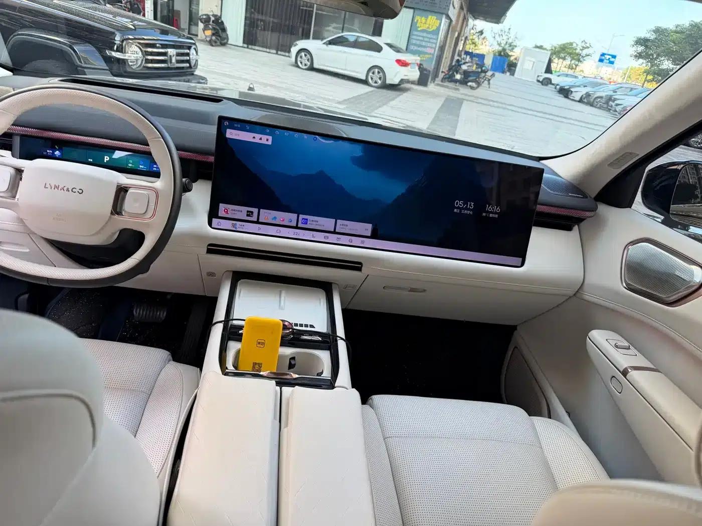 Lynk & Co 900 2025 1.5T Ultra 6-seater — миниатюра 8