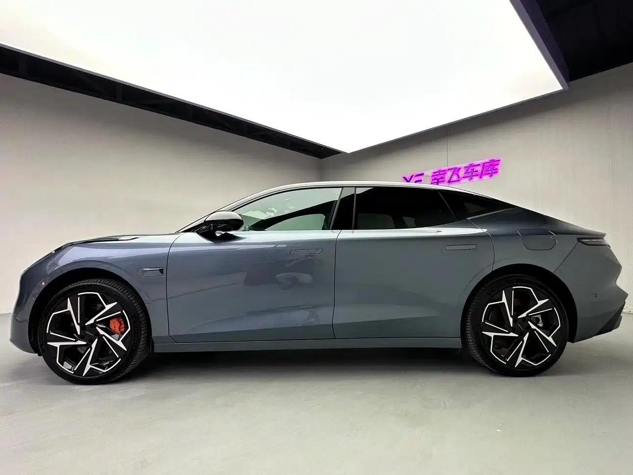 Lynk & Co Z10 2024 Model 95kWh 702km AWD Intelligent Driving Ultra — миниатюра 2