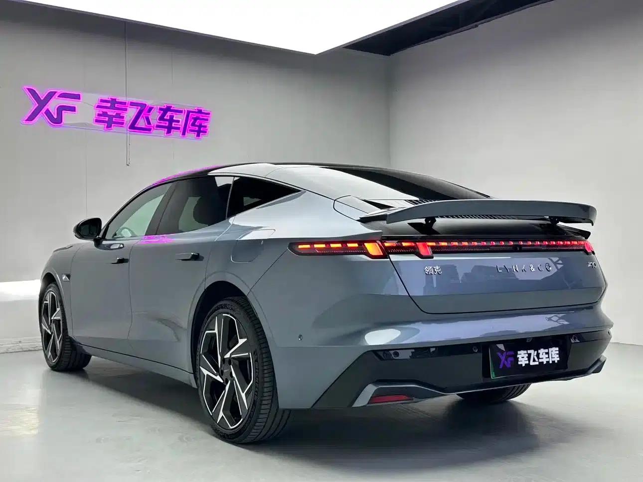 Lynk & Co Z10 2024 Model 95kWh 702km AWD Intelligent Driving Ultra — миниатюра 3