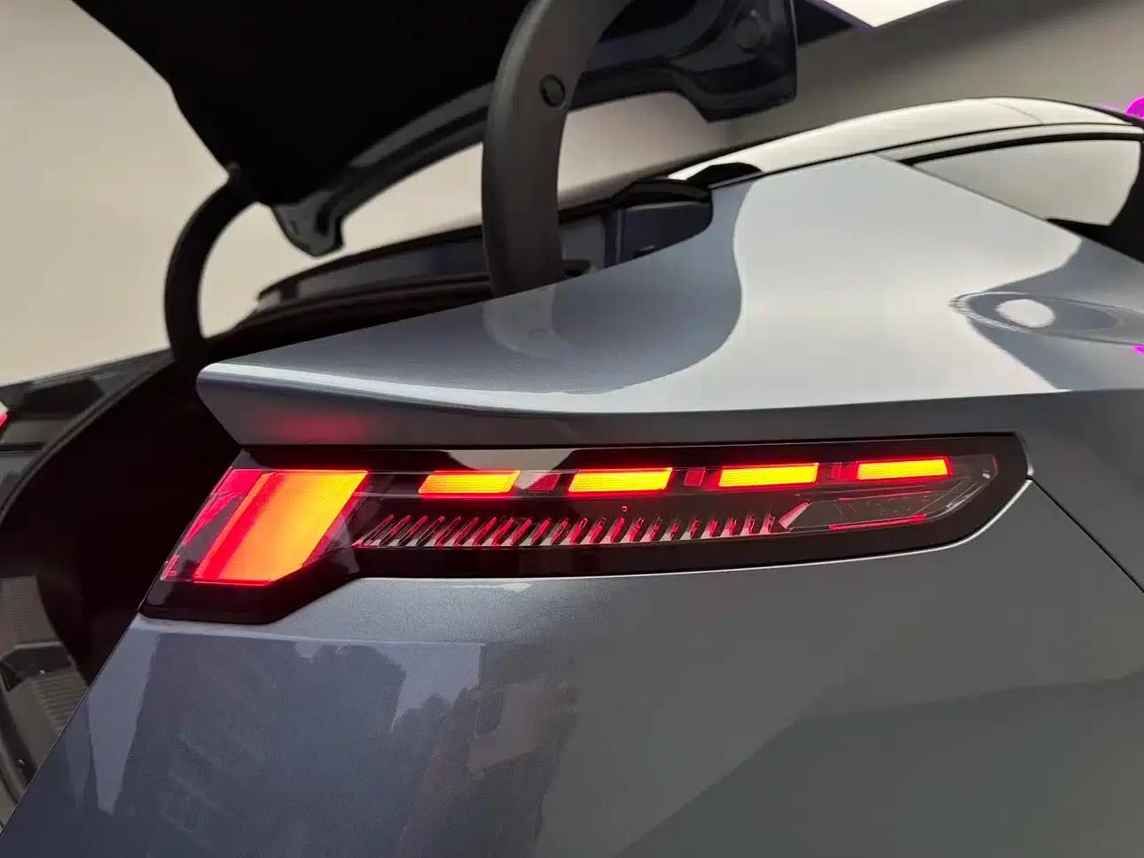 Lynk & Co Z10 2024 Model 95kWh 702km AWD Intelligent Driving Ultra — миниатюра 26