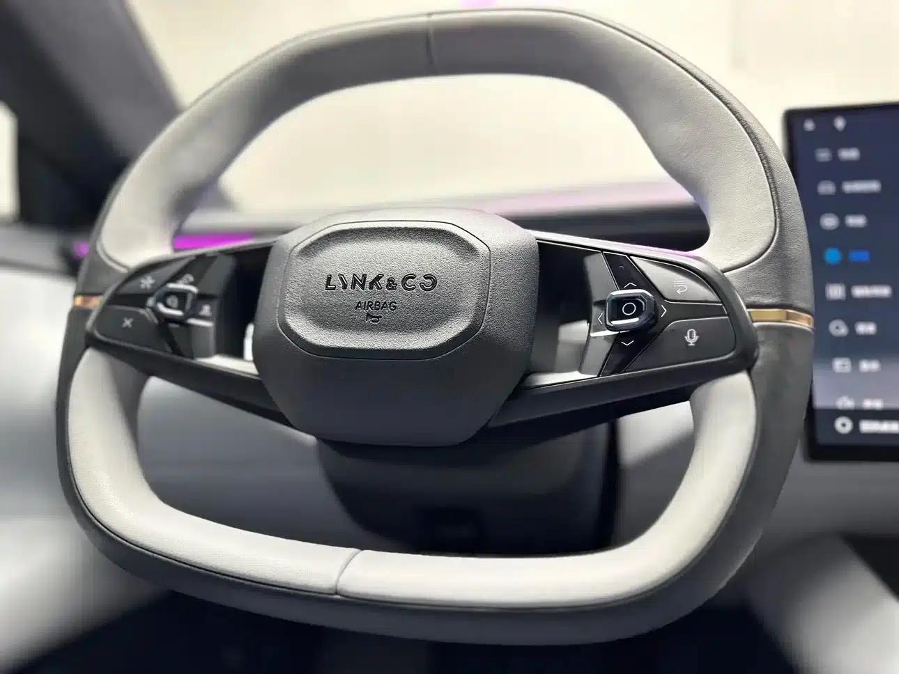 Lynk & Co Z10 2024 Model 95kWh 702km AWD Intelligent Driving Ultra — миниатюра 41