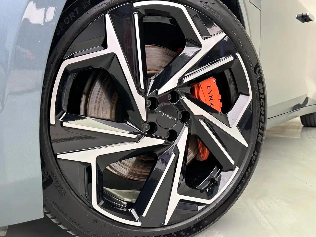 Lynk & Co Z10 2024 Model 95kWh 702km AWD Intelligent Driving Ultra — миниатюра 9