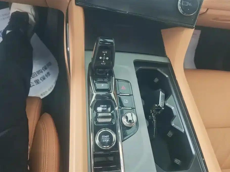Lynk & Co 09 EM-P 2021 2.0T PHEV Halo 7-seater — миниатюра 16