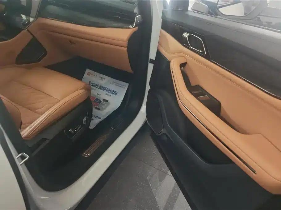 Lynk & Co 09 EM-P 2021 2.0T PHEV Halo 7-seater — миниатюра 8