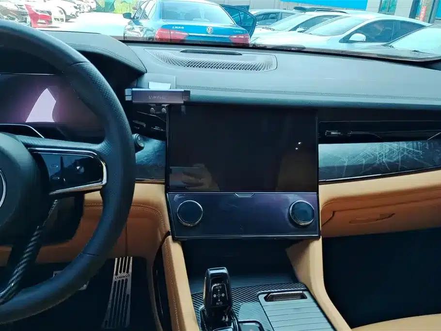 Lynk & Co 09 EM-P 2021 2.0T PHEV Halo 6-seater — миниатюра 13
