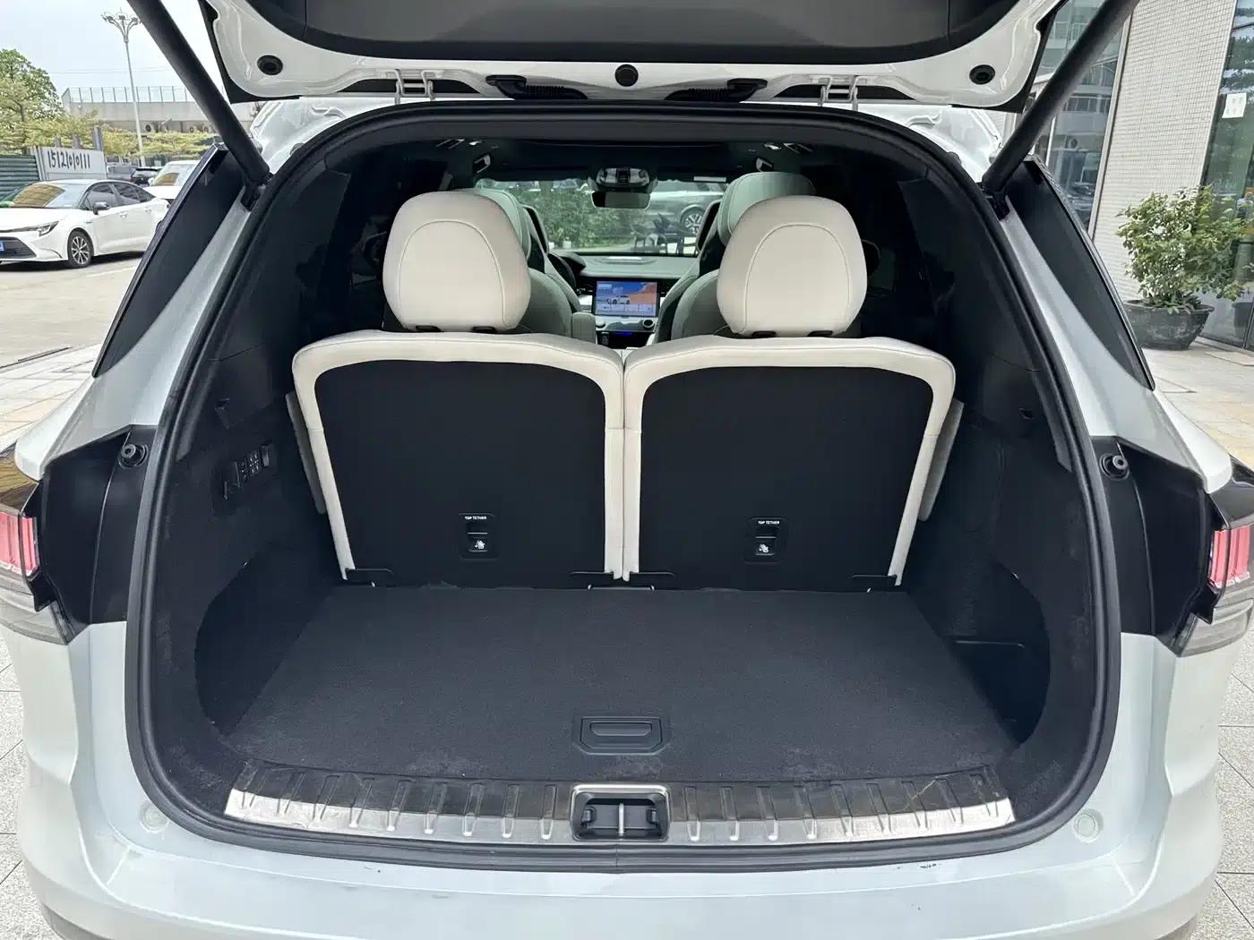 Lynk & Co 09 EM-P 2021 2.0T PHEV Ultra Six-Seater — миниатюра 18