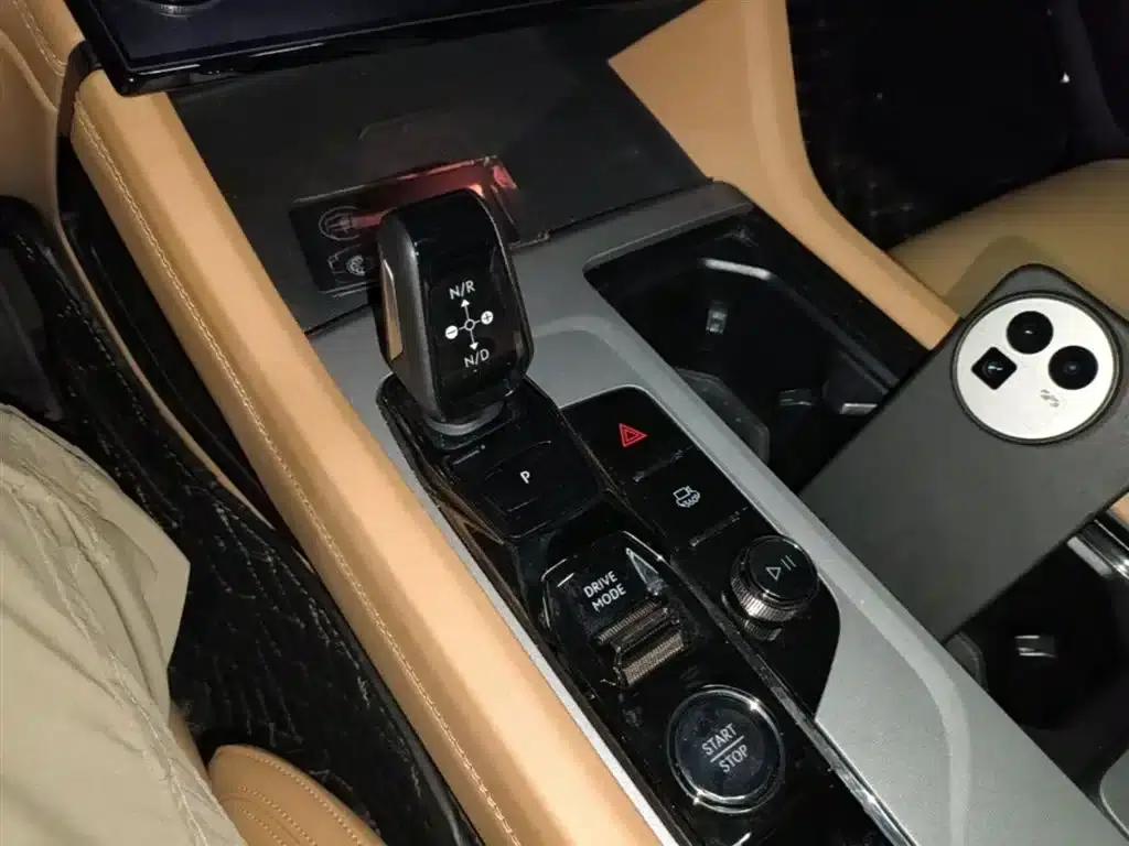 Lynk & Co 09 EM-P 2021 2.0T PHEV Halo 6-seater — миниатюра 14