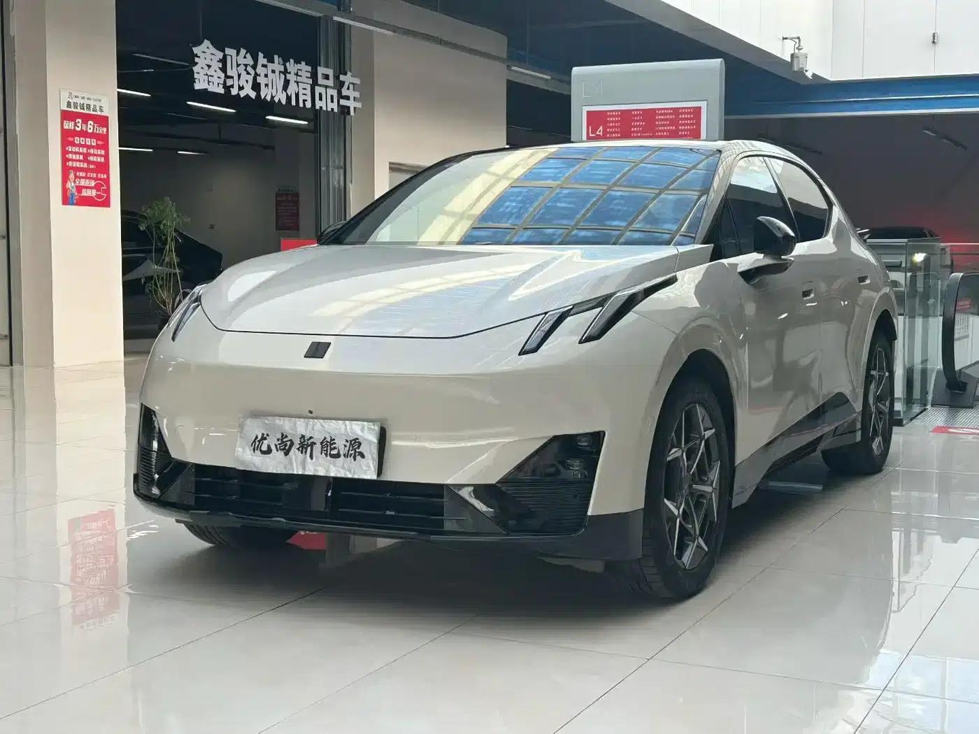 Lynk & Co Z20 2025 Model 530km RWD Pro — миниатюра 1