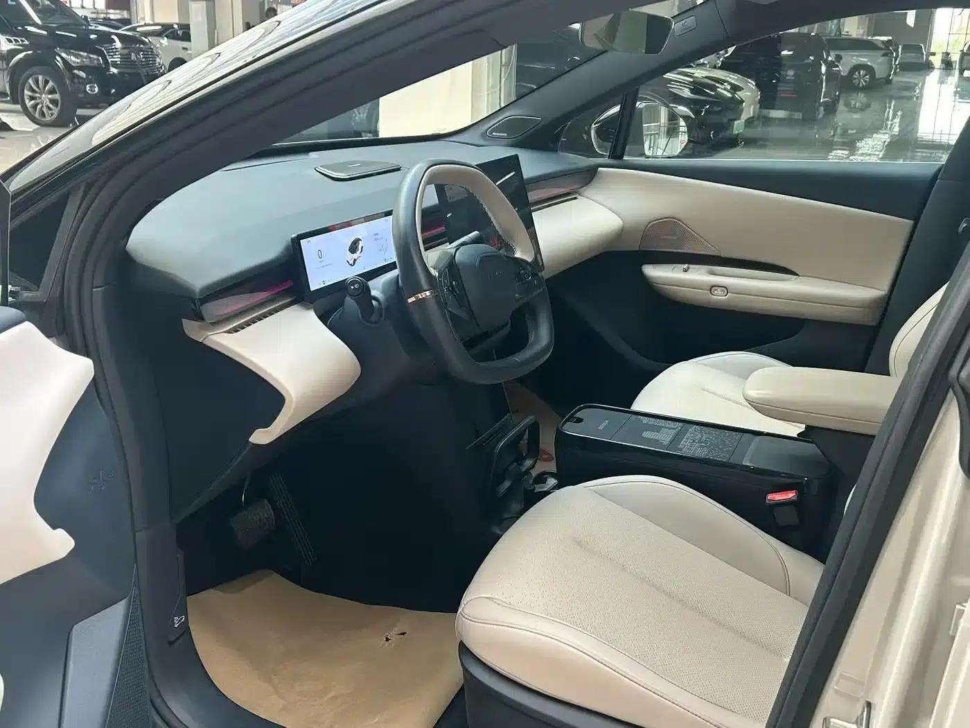 Lynk & Co Z20 2025 Model 530km RWD Pro — миниатюра 4
