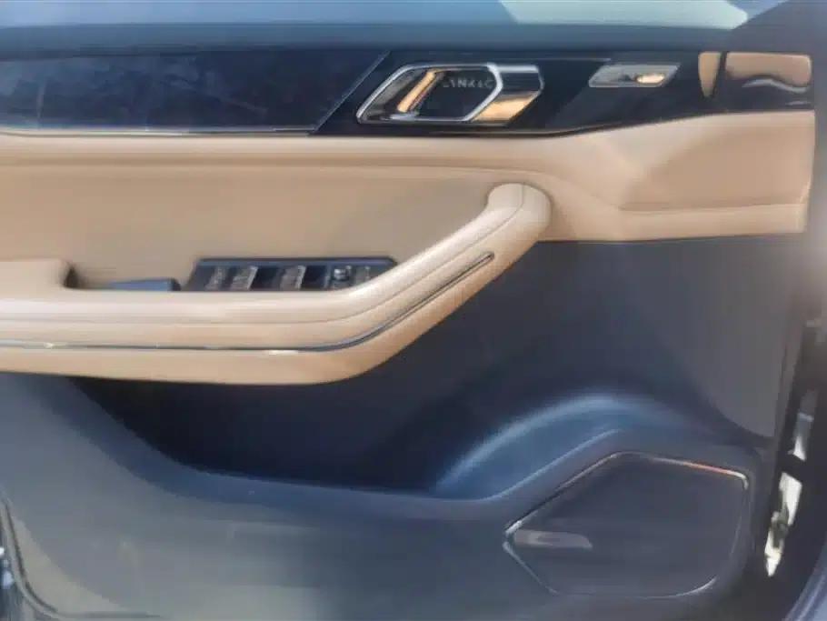 Lynk & Co 09 2021 2.0T Ultra Six-Seater — миниатюра 7