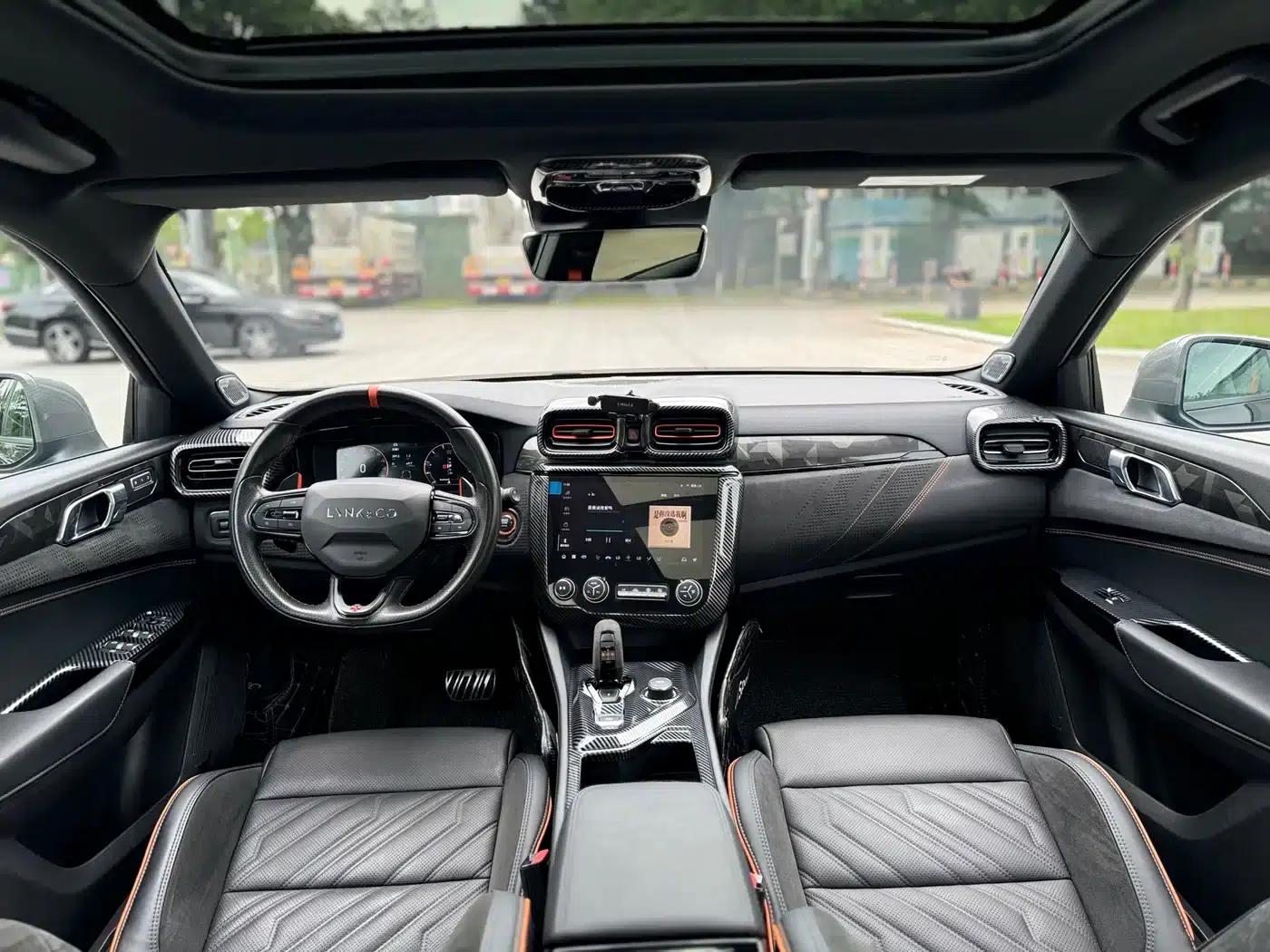 Lynk & Co 02 Hatchback 2021 2.0TD Halo Driving Package Edition — миниатюра 24