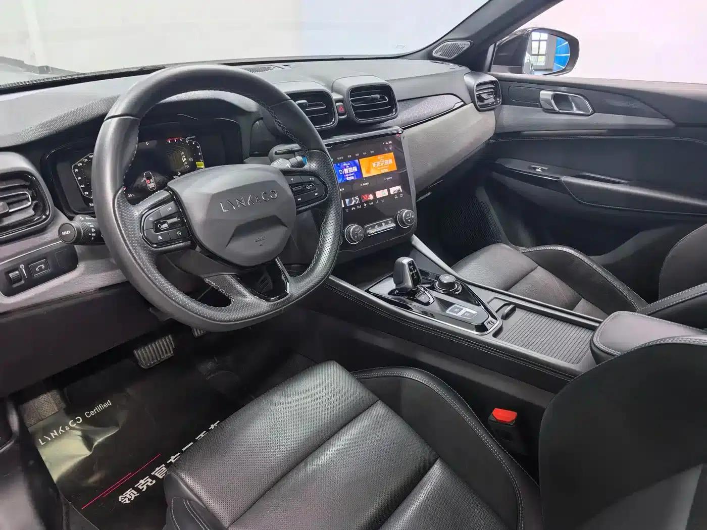 Lynk & Co 02 Hatchback 2022 2.0TD Pro — миниатюра 5