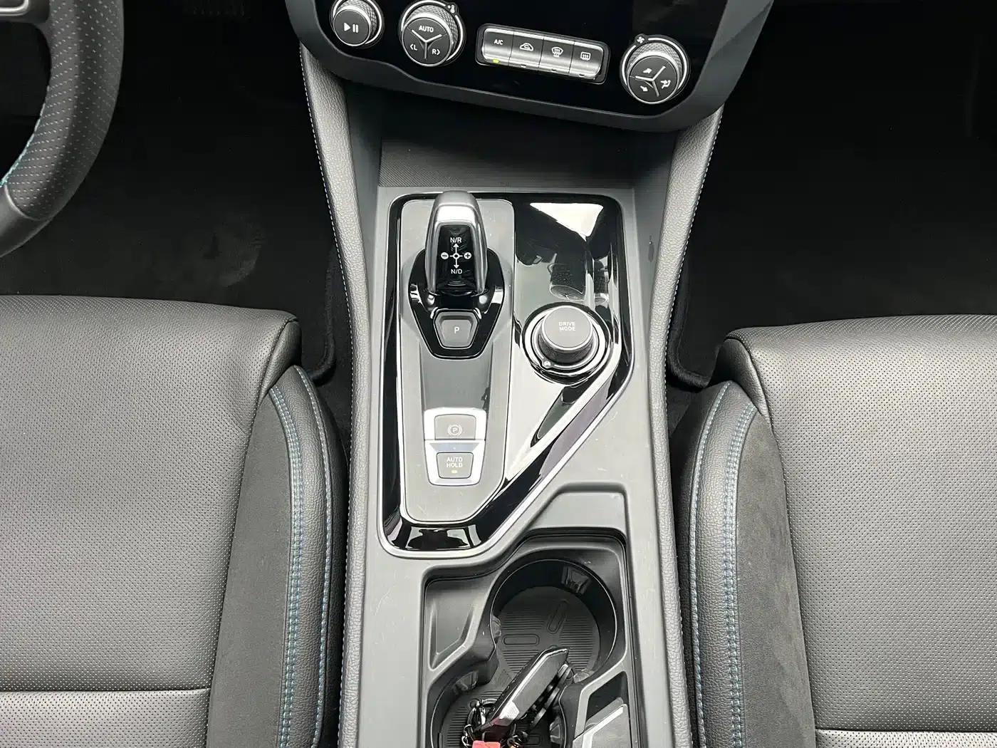 Lynk & Co 03 PHEV 2021 1.5T Pro — миниатюра 13