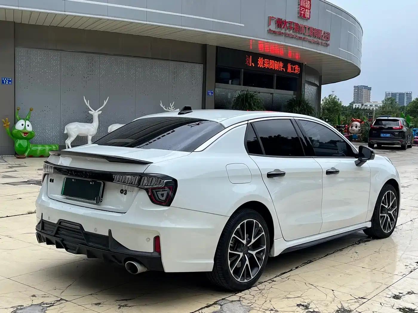 Lynk & Co 03 PHEV 2021 1.5T Pro — миниатюра 7