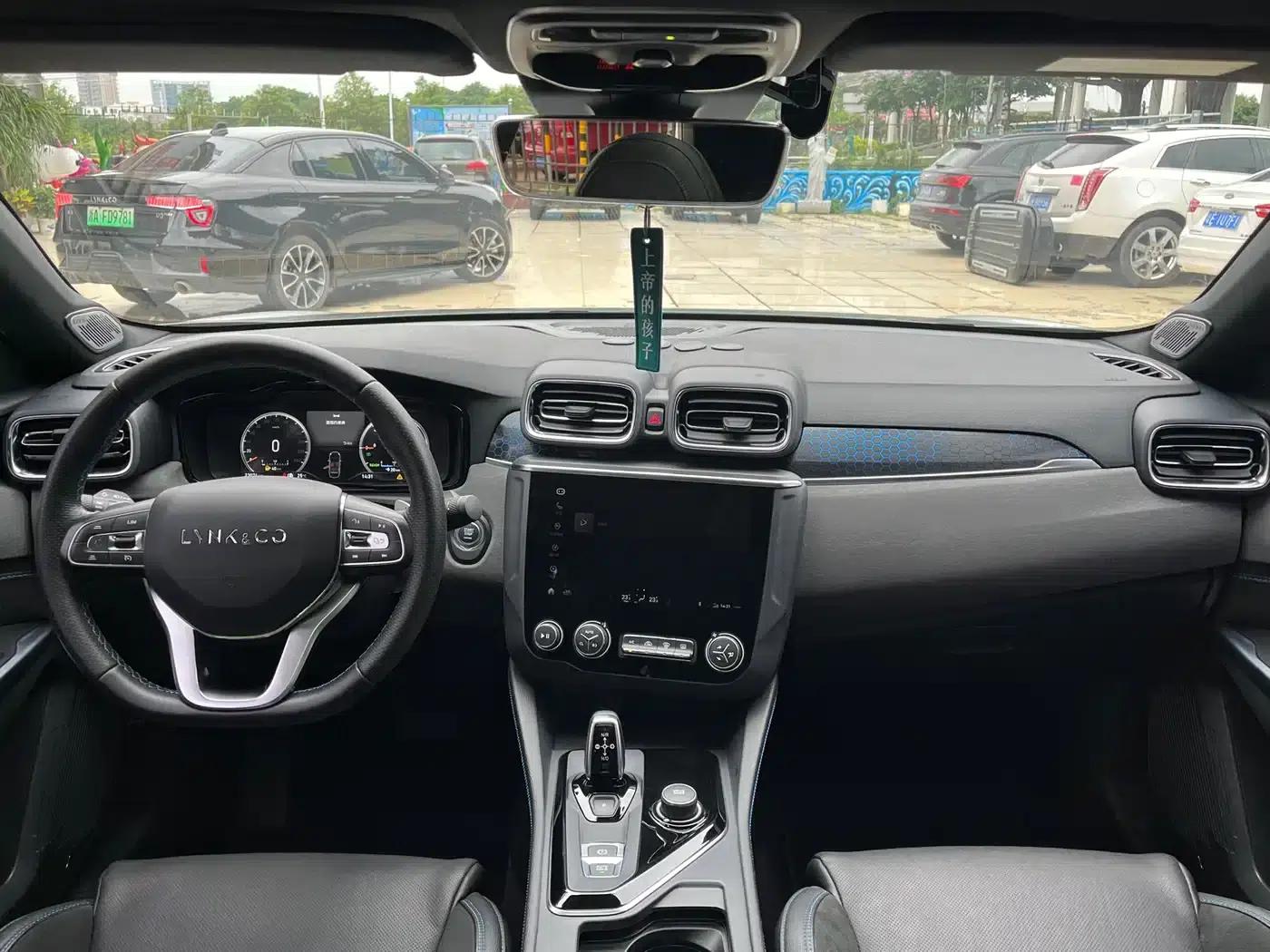 Lynk & Co 03 PHEV 2021 1.5T Pro — миниатюра 8