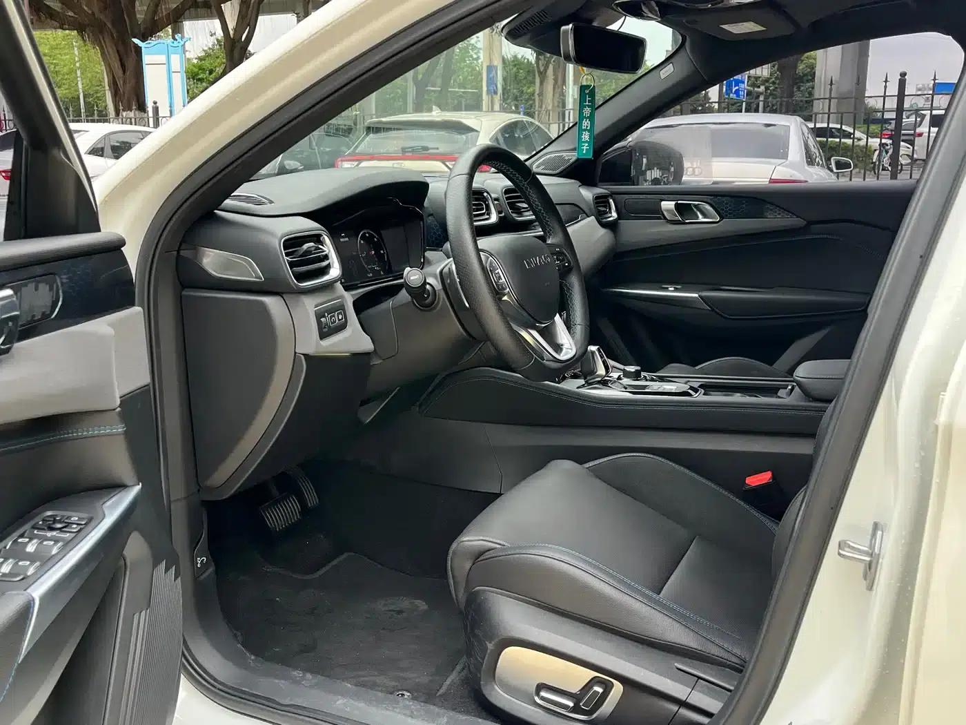 Lynk & Co 03 PHEV 2021 1.5T Pro — миниатюра 9