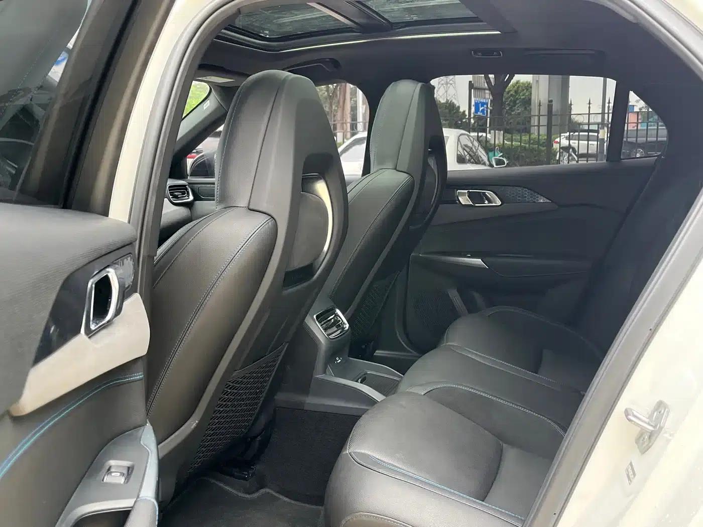 Lynk & Co 03 PHEV 2021 1.5T Pro — миниатюра 10
