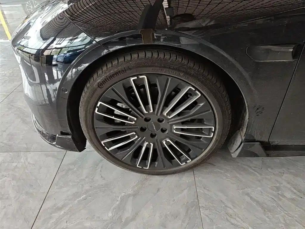 Lynk & Co 10 2025 240 AWD Ultra — миниатюра 23