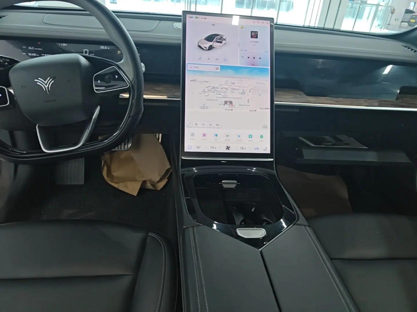 NETA S 2023 Pure Electric 520km Rear-Drive Lite Version — миниатюра 17