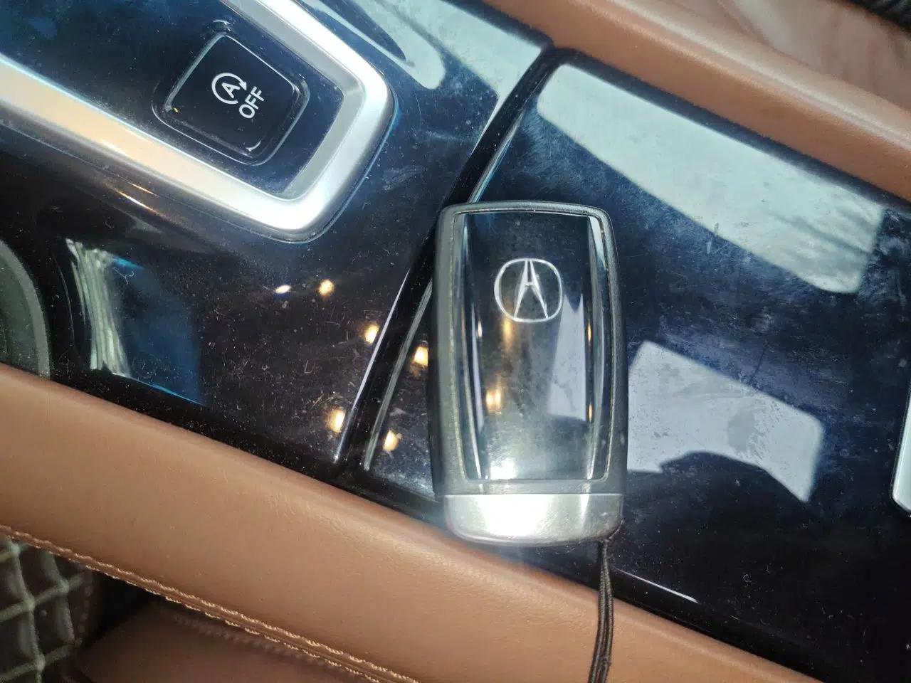 Acura CDX 2016 1.5T Two-Wheel Drive Deluxe Edition — миниатюра 9