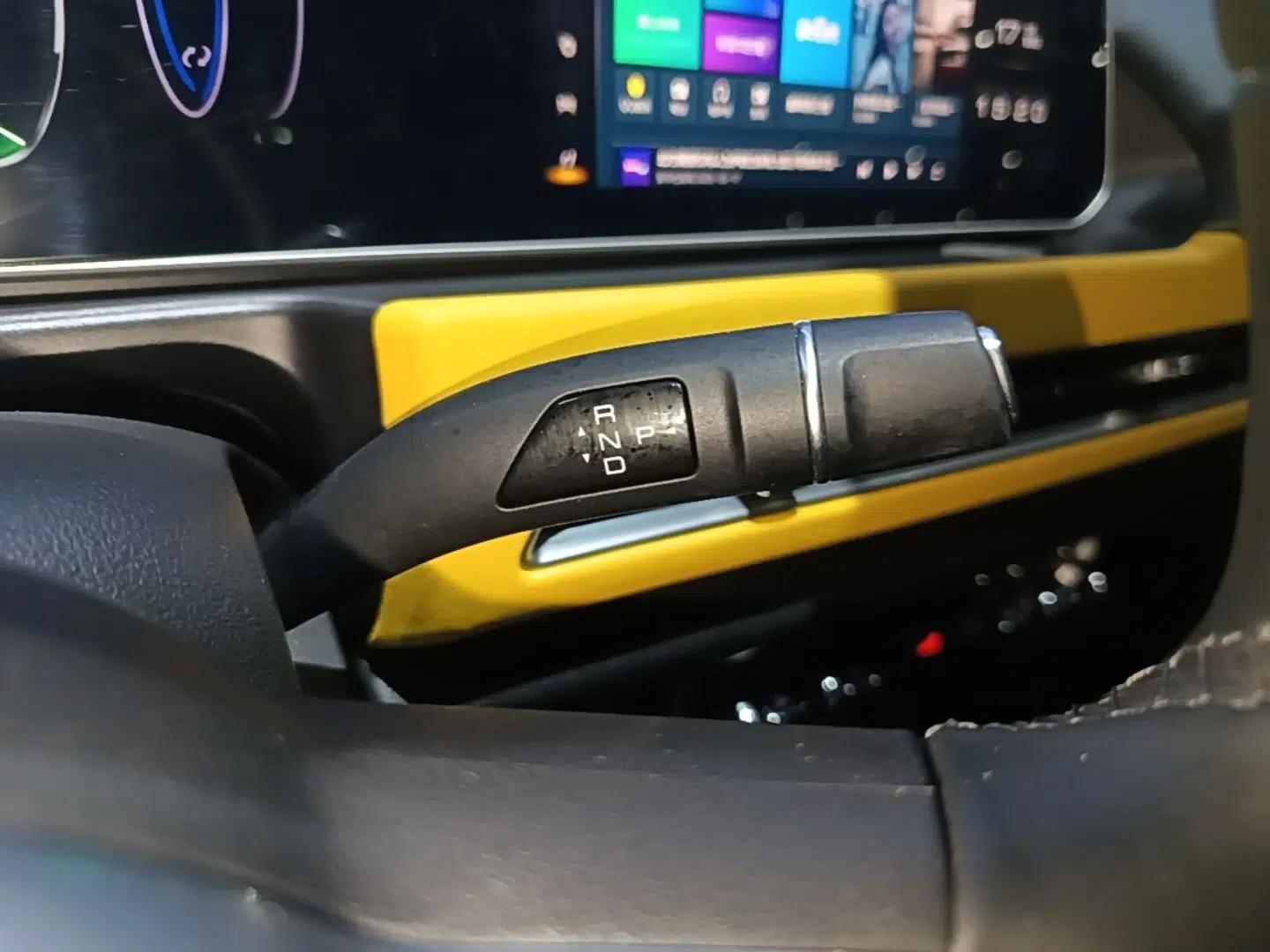 ORA Good Cat GT 2023 Mulan Edition 401km Prestige Version — миниатюра 17
