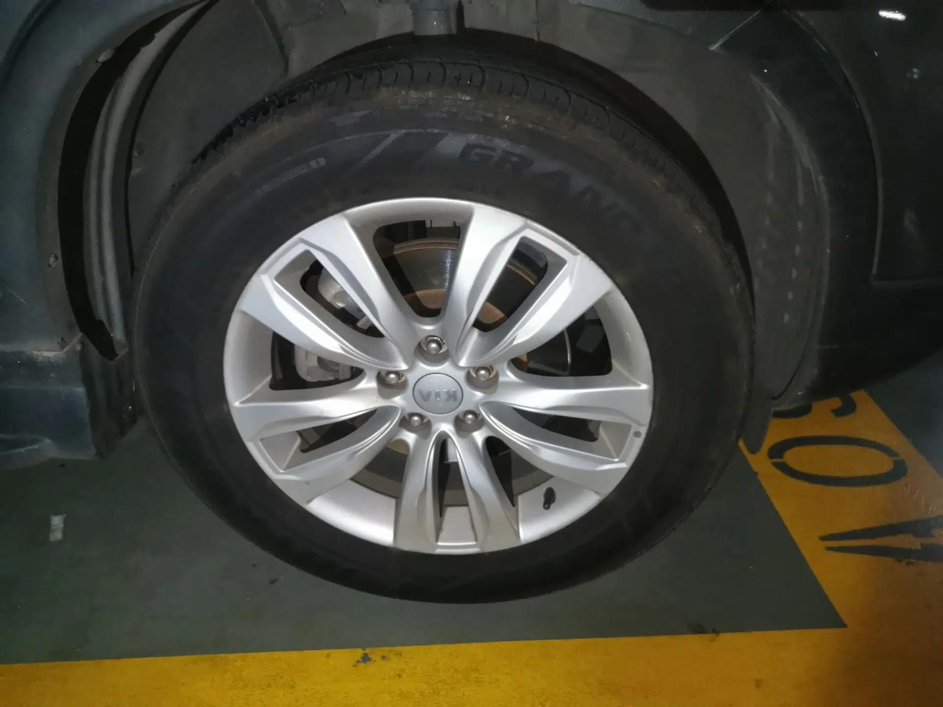 Kia Sorento 2012 2.4L Gasoline Comfort Edition — миниатюра 8