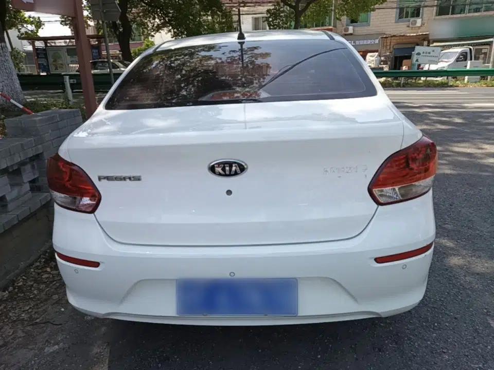 Kia Pegas 2017 1.4L Automatic Value Edition — миниатюра 5