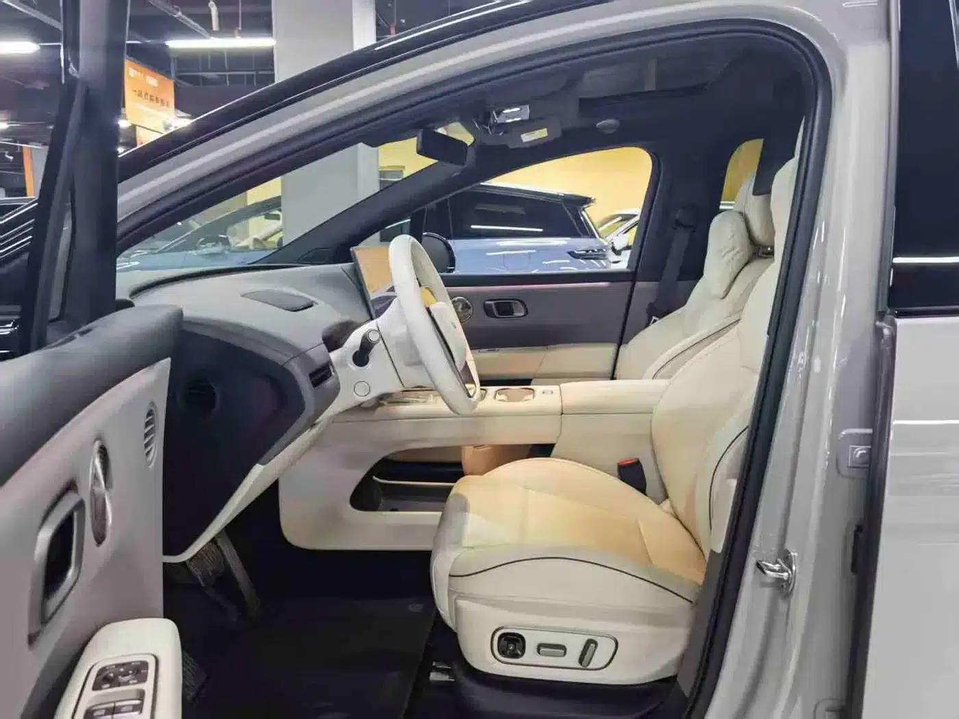 Li Auto i6 2025 Two-Wheel Drive Standard Edition — миниатюра 11