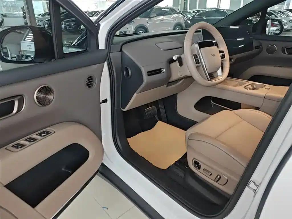 Li Auto i6 2025 AWD Standard Edition — миниатюра 16
