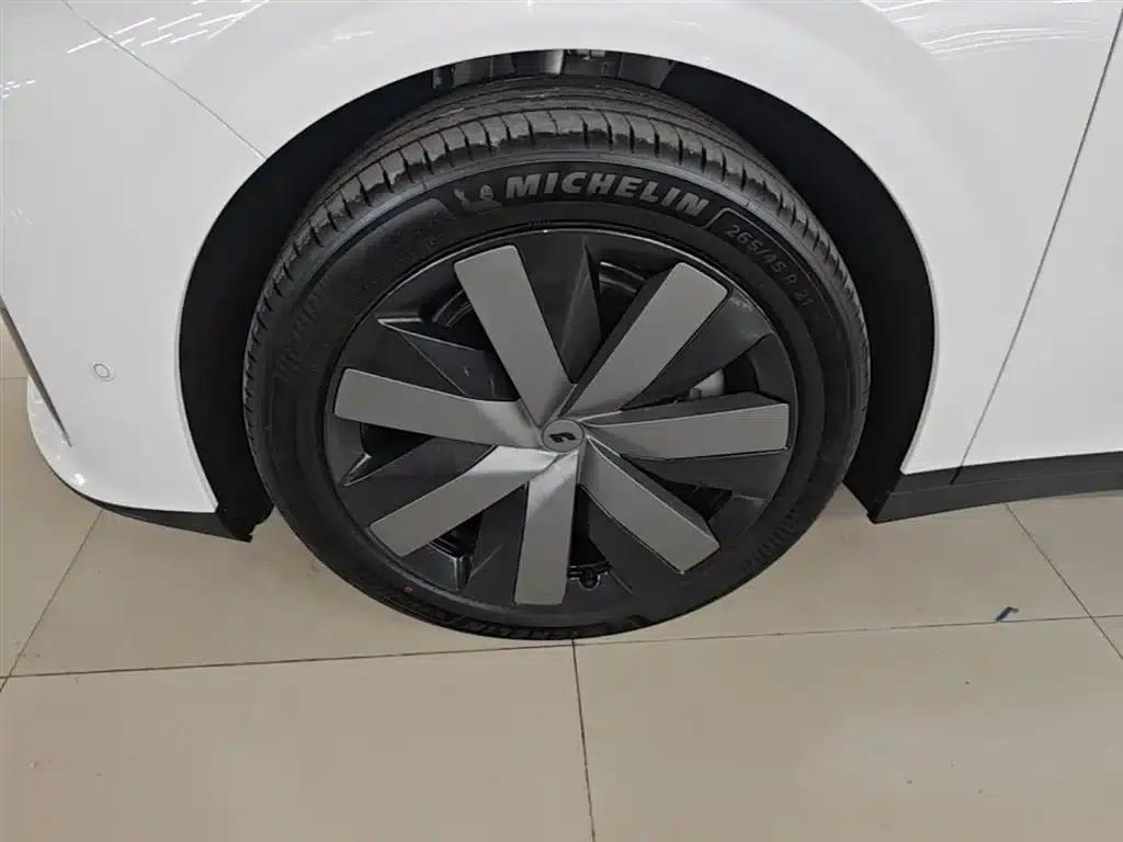 Li Auto i6 2025 AWD Standard Edition — миниатюра 23