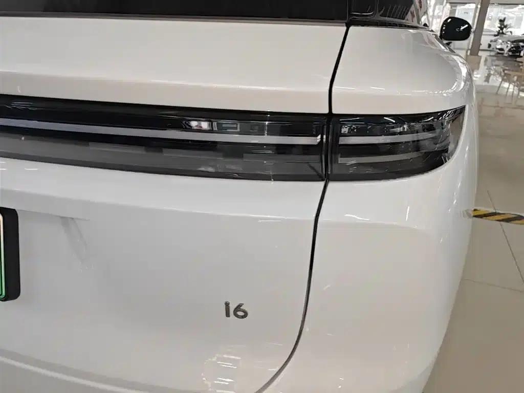 Li Auto i6 2025 AWD Standard Edition — миниатюра 8
