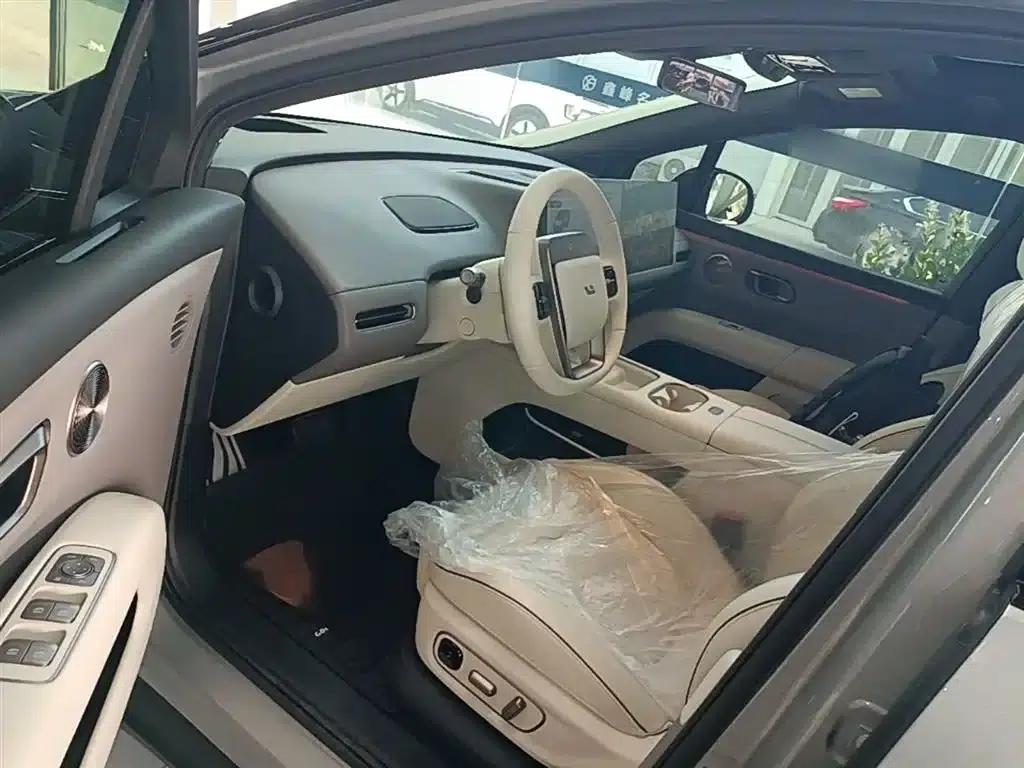 Li Auto i6 2025 AWD Standard Edition — миниатюра 16