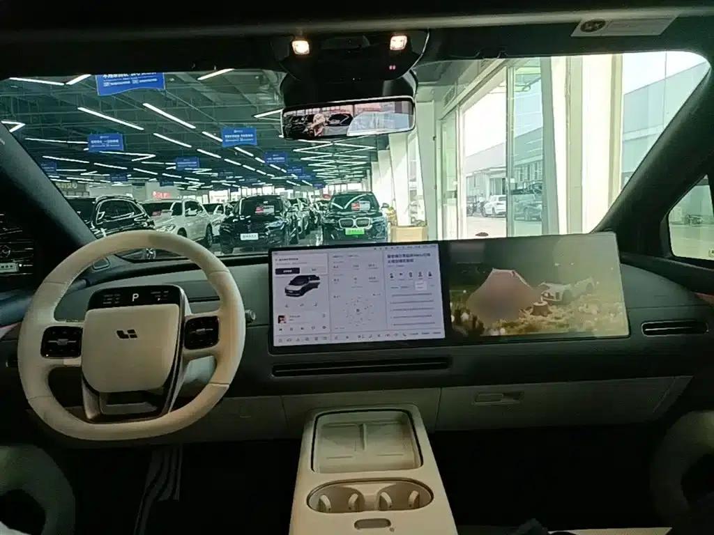 Li Auto i6 2025 AWD Standard Edition — миниатюра 10