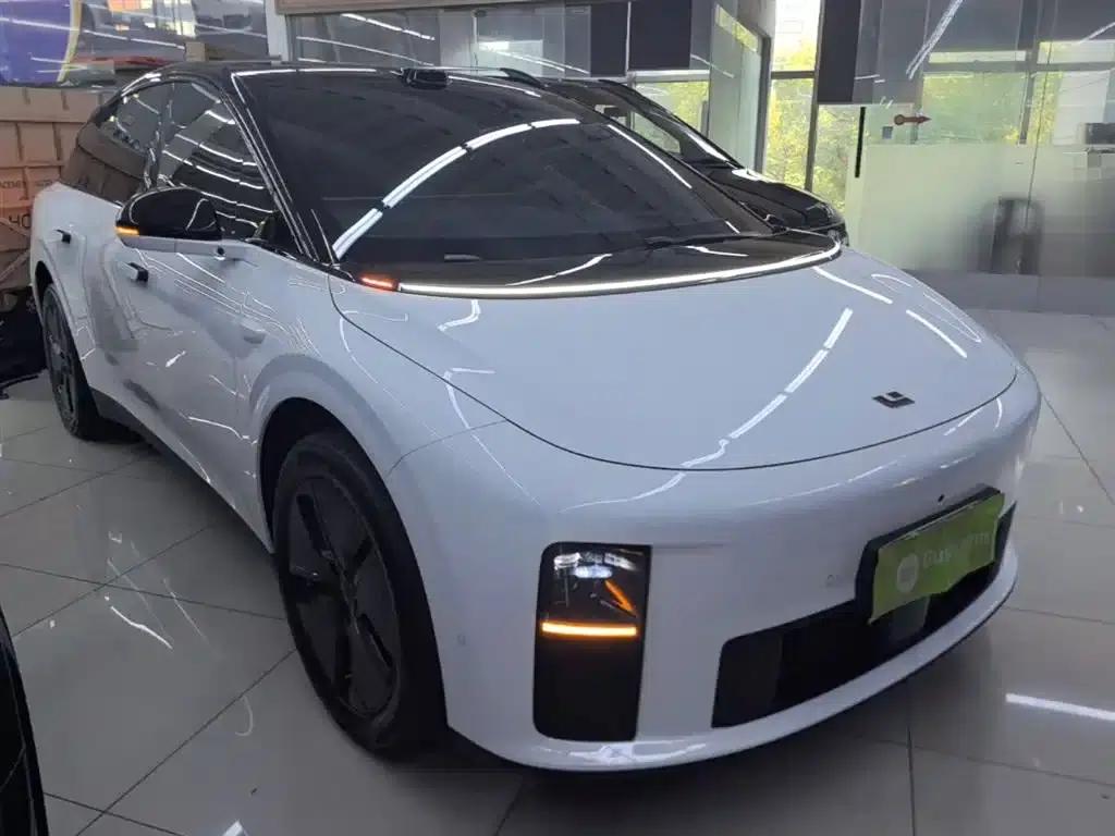 Li Auto i6 2025 Two-Wheel Drive Standard Edition — миниатюра 4