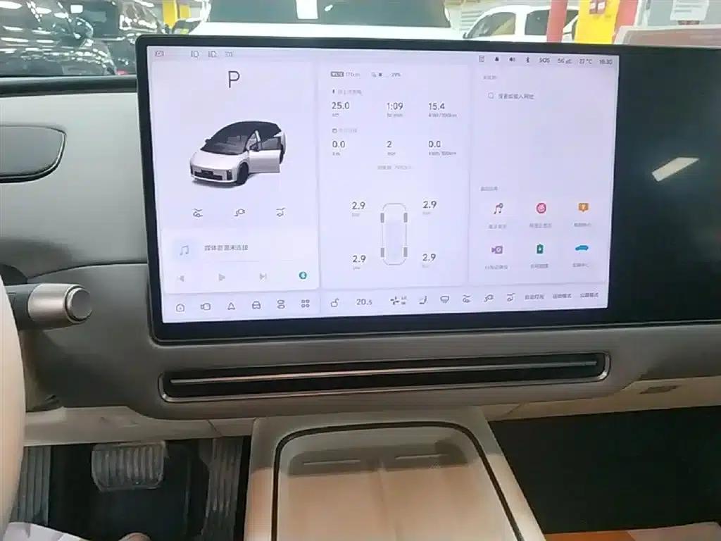 Li Auto i6 2025 Two-Wheel Drive Standard Edition — миниатюра 13
