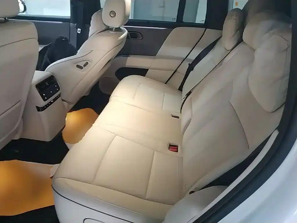 Li Auto i6 2025 Two-Wheel Drive Standard Edition — миниатюра 17