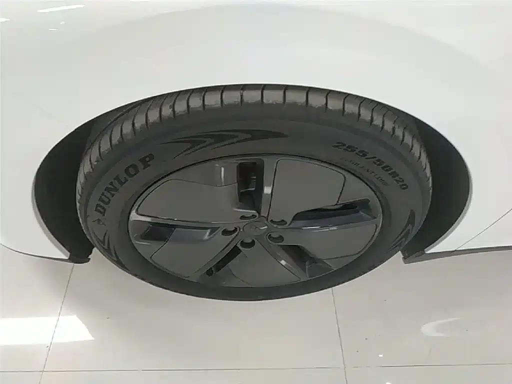 Li Auto i6 2025 Two-Wheel Drive Standard Edition — миниатюра 23