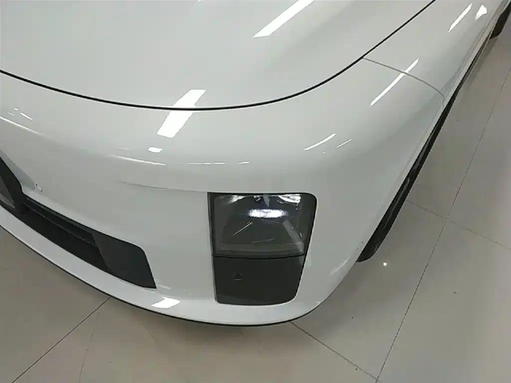 Li Auto i6 2025 Two-Wheel Drive Standard Edition — миниатюра 24