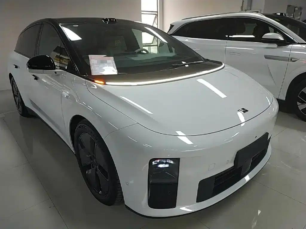 Li Auto i6 2025 Two-Wheel Drive Standard Edition — миниатюра 4