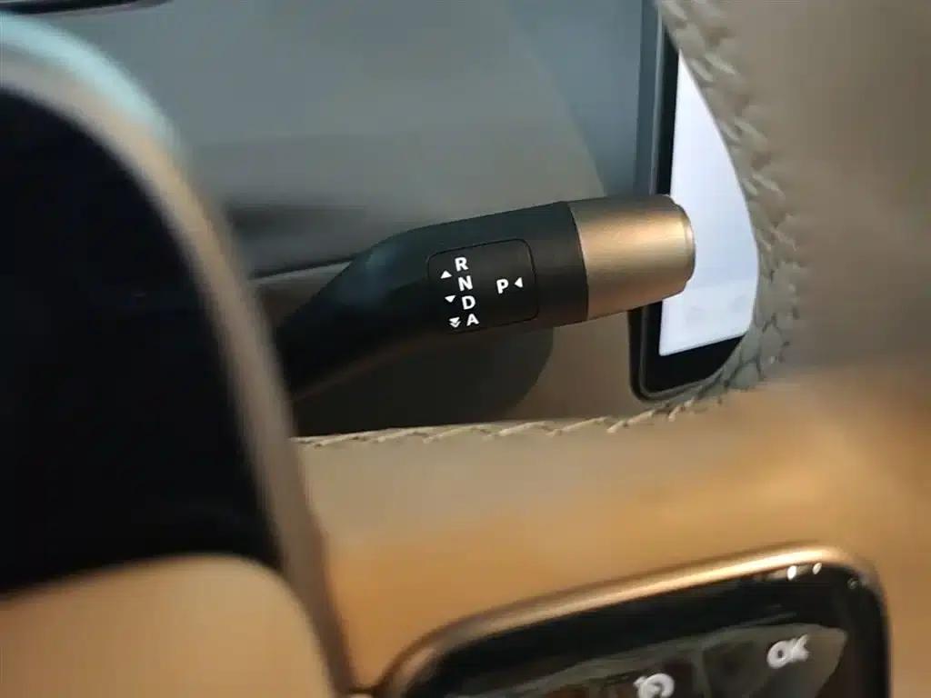 Li Auto i6 2025 Two-Wheel Drive Standard Edition — миниатюра 14