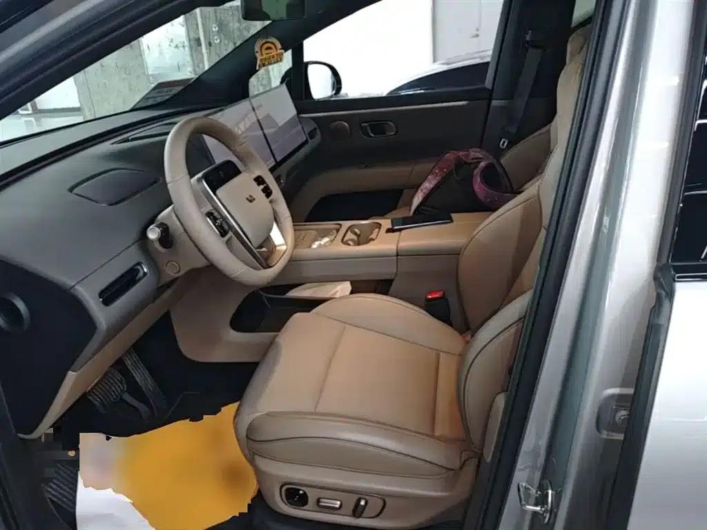 Li Auto i6 2025 Two-Wheel Drive Standard Edition — миниатюра 15