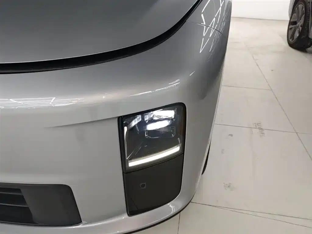 Li Auto i6 2025 Two-Wheel Drive Standard Edition — миниатюра 24