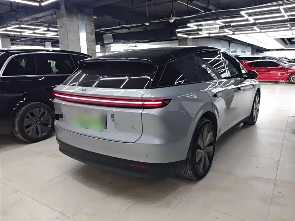 Li Auto i6 2025 Two-Wheel Drive Standard Edition — миниатюра 7