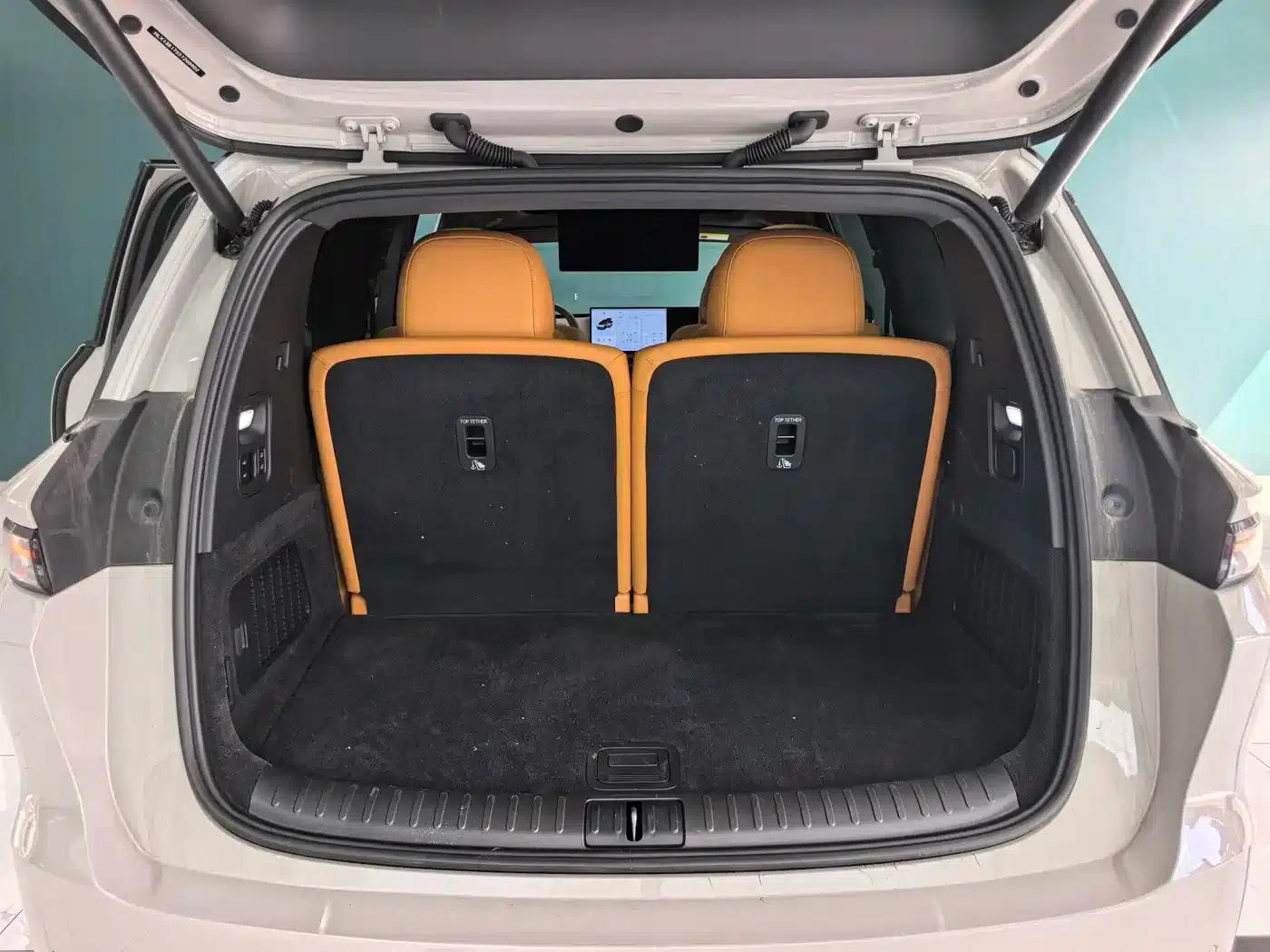 Li Auto i8 2025 Standard Edition — миниатюра 19