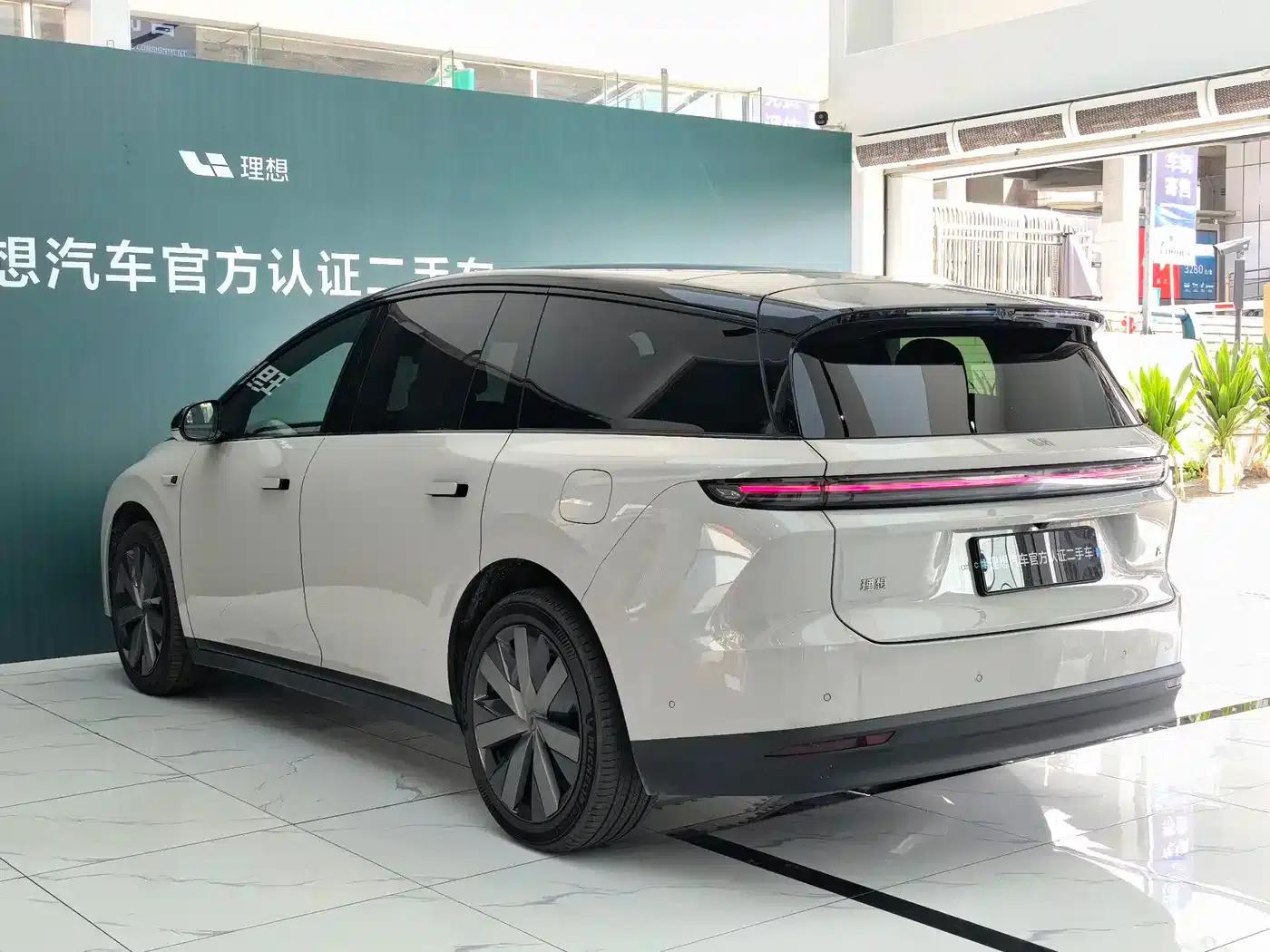 Li Auto i8 2025 Standard Edition — миниатюра 20